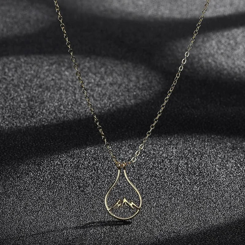 Sérénité Montagnarde: Collier Inspiré par la Nature