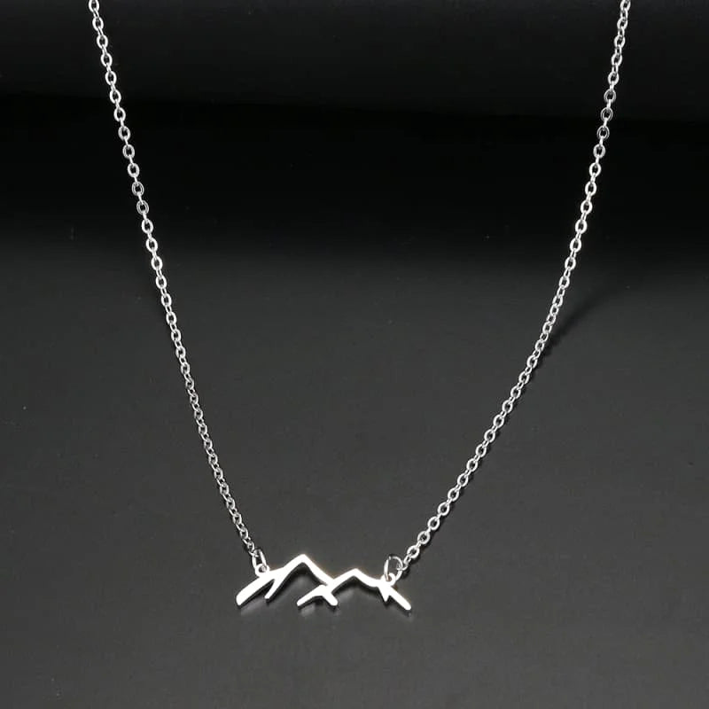 Sentez la Liberté: Collier Montagne en Plaqué Or