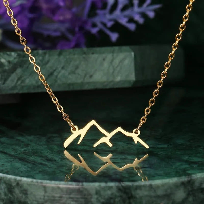 Sentez la Liberté: Collier Montagne en Plaqué Or