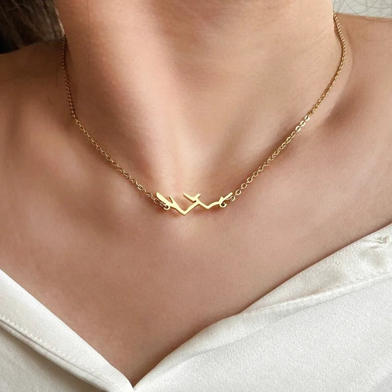 Sentez la Liberté: Collier Montagne en Plaqué Or