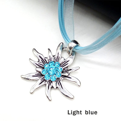 Gravissez les Sommets de la Mode avec le Pendentif Etoile