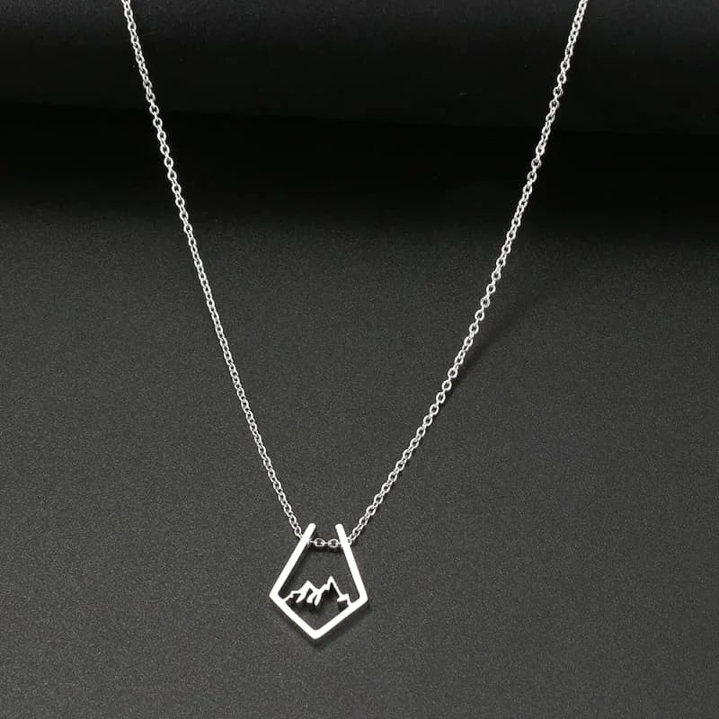 Symbole Naturel: Pendentif Montagne en Or Jaune