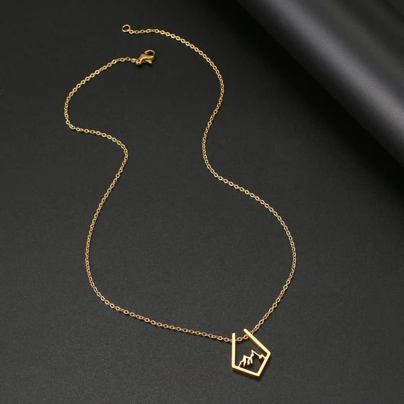 Symbole Naturel: Pendentif Montagne en Or Jaune